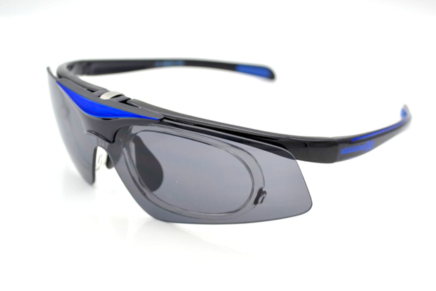 Bild von Insight One - Die Triple xXx Sportbrille mit Korrektionsadapter, schwarz/blau